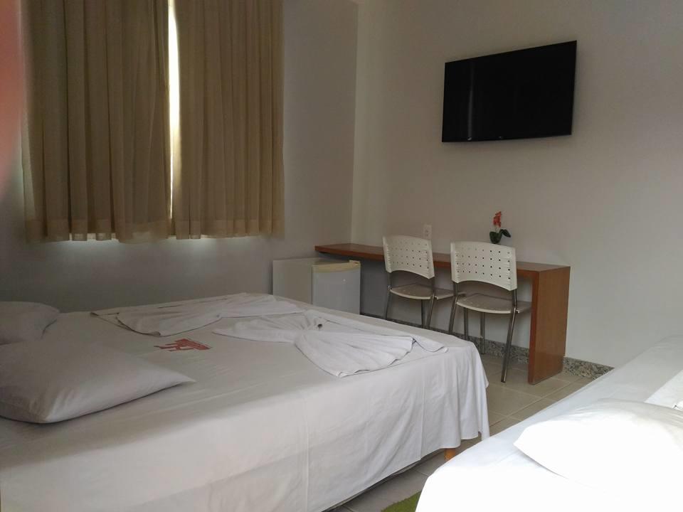 Hotel Pinheiros Chonim de Baixo Exteriör bild