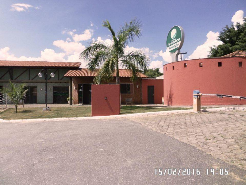 Hotel Pinheiros Chonim de Baixo Exteriör bild