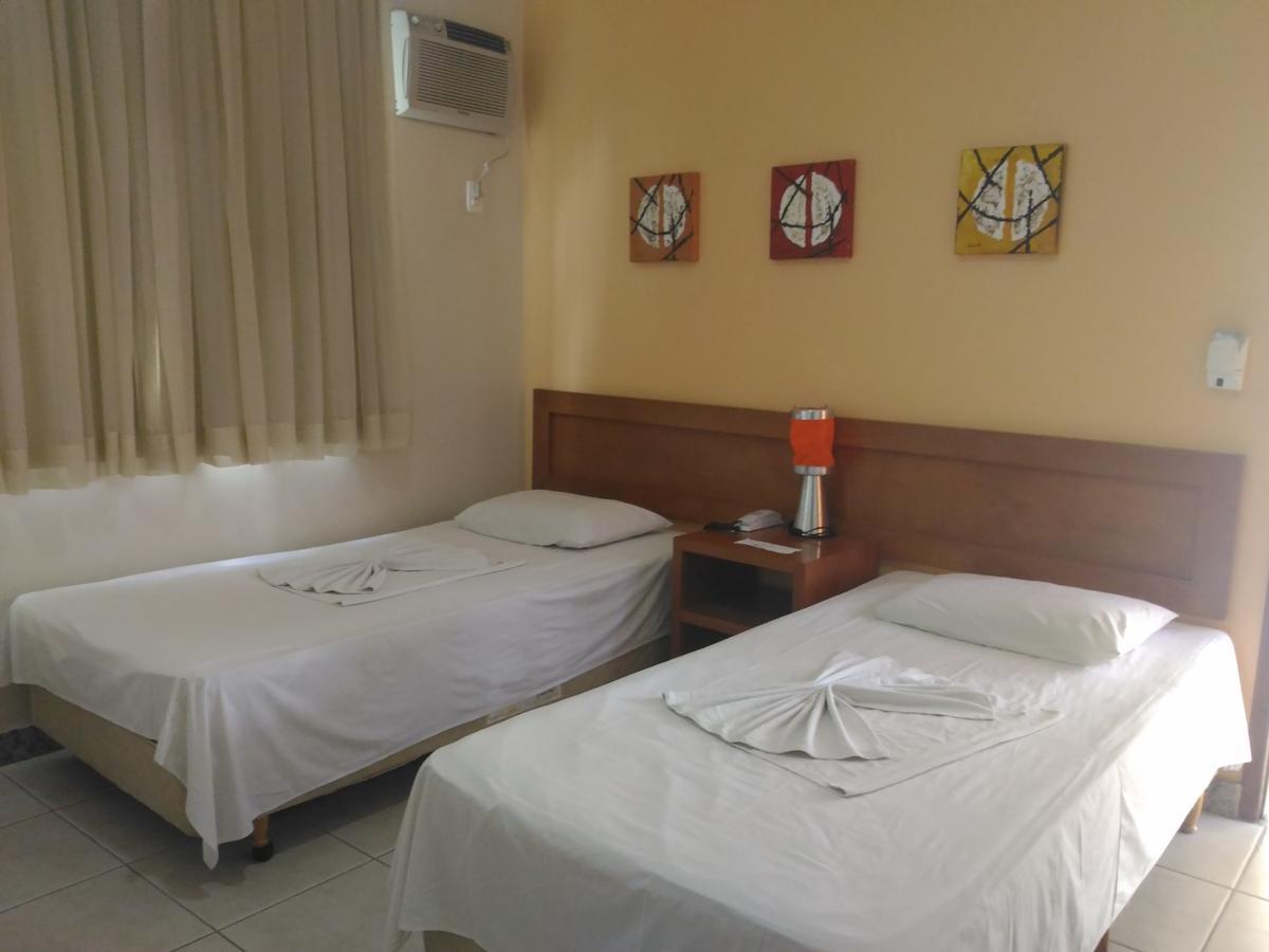 Hotel Pinheiros Chonim de Baixo Exteriör bild