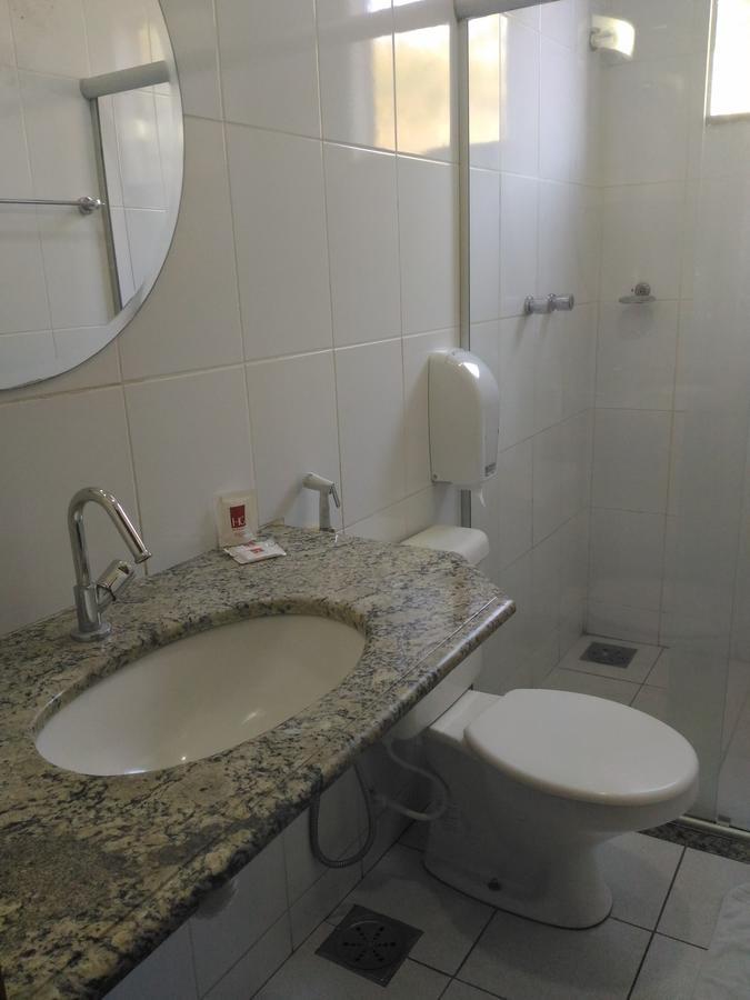 Hotel Pinheiros Chonim de Baixo Exteriör bild